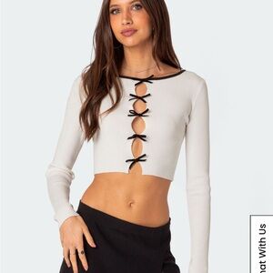 Edikted Billy Bow Cut Out Ribbed White Ribbed Crop Top with Black Bow Accents